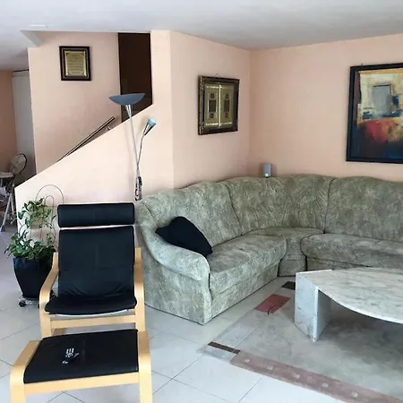 Villa Beautiful House With Free Parking On Premise Utzenstorf Exterior foto