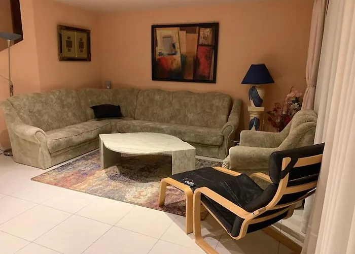 Beautiful House With Free Parking On Premise