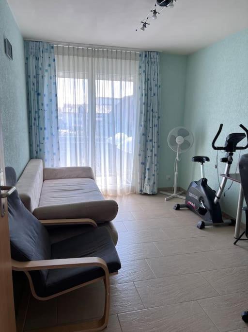 Beautiful House With Free Parking On Premise Utzenstorf