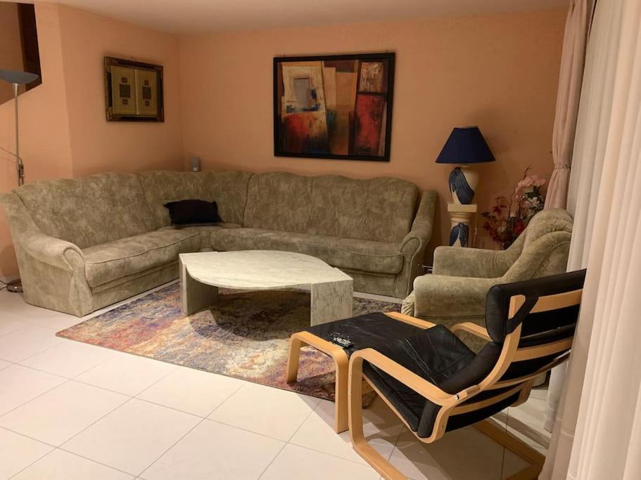 Holiday home Beautiful House With Free Parking On Premise
